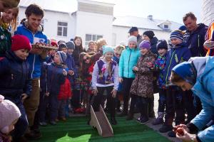 Среди народов России было множество вариантов и вариаций пасхальных игр и развлечений связанных с праздником Светлого Христова Воскресения