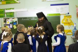 11 сентября 2023 года, епископ Городецкий и Ветлужский Парамон с архипастырским визитом посетил православную гимназию 