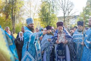 В праздник Покрова Пресвятой Богородицы епископ Городецкий и Ветлужский Парамон совершил Божественную литургию в храме Покрова Пресвятой Богородицы г. Городец