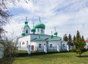 В Шаранге прошло архиерейское Богослужение и совещание владыки со священниками Шарангского и Уренского благочиний.