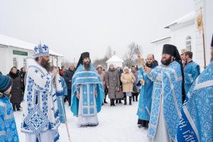 В праздник Введения во храм Пресвятой Богородицы епископ Городецкий и Ветлужский Парамон совершил Божественную литургию в Архиерейском подворье Собора Святой Живоначальной Троицы с. Белбаж