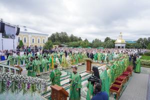 Епископ Городецкий и Ветлужский Парамон принял участие в торжественных богослужениях в Свято-Троицком Серафимо-Дивеевском женском монастыре