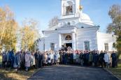 В престольный праздник Городецкого кафедрального собора Покрова Пресвятой Богородицы епископ Городецкий и Ветлужский Парамон совершил Божественную литургию