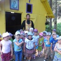 В детском саду «Ромашка» п.Пижма прошёл детский  праздник посвящённый дню Св.Троицы