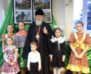 Епископ Августин посетил праздничный концерт, посвященный Светлому Христову Воскресению, подготовленный учащимися Семеновской православной гимназии