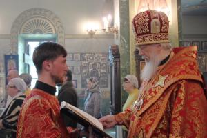 Епископ Августин совершил воскресную Божественную литургию в Неделю о самаряныне