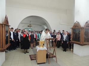 В Шарангском благочинии прошел молебен для учащихся в праздник святых Кирилла и Мефодия