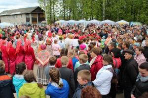 В Красных Баках прошёл праздник в честь дня Пресвятой Троицы и 400-летия посёлка