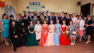 Выпускники Семеновской православной гимназии оставили посвящение любимой гимназии