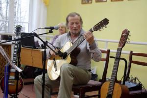 «Волшебные звуки гитары» в Семеновской православной гимназии 