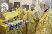 Епископ Августин совершил Божественную литургию в поселке Большое Устинское Шарангского района