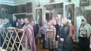 С 21 марта во всех храмах Русской Православной Церкви на каждой литургии читаются особые прошения об избавлении от эпидемии 