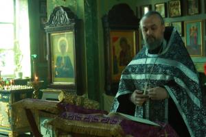 В Страстную пятницу иеромонахи Городецкого Феодоровского мужского монастыря совершили Царские часы