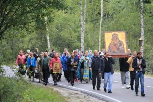 Крестный ход в честь Владимирской иконы Божьей Матери прошёл в Семеновском благочинии