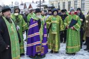 Епископ Городецкий и Ветлужский Августин возглавил традиционный Александро-Невский крестный ход по Городцу
