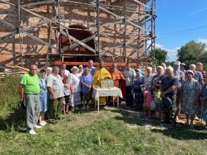 В селе Макарий Варнавинского района состоялся Чин освящения крестов на купола храма Рождества Пресвятой Богородицы