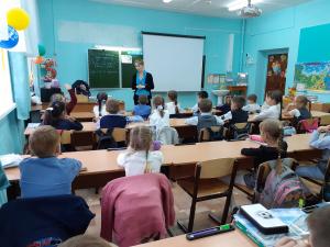 Помощник благочинного Ковернинского округа Рыжова А.М. встретилась с учащимися 2 «а» класса Ковернинской средней школы №1
