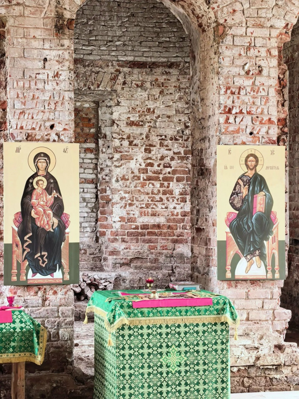 В день памяти прп. Макария Желтоводского в селе Хмелевицы Шахунского округа была совершена Божественная Литургия