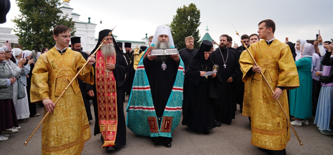 В Серафимо-Дивеевском женском монастыре состоялась торжественная встреча ковчега с десницей святителя Спиридона Тримифунтского с острова Корфу