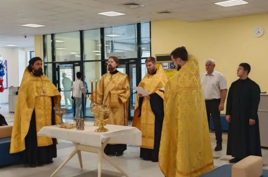 Благочинный Арзамасского городского округа освятил здание образовательного центра «Созвездие — Сузорье» в Арзамасе