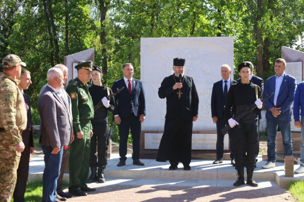 Настоятель Никольского храма принял участие в памятных мероприятиях в Красных Баках