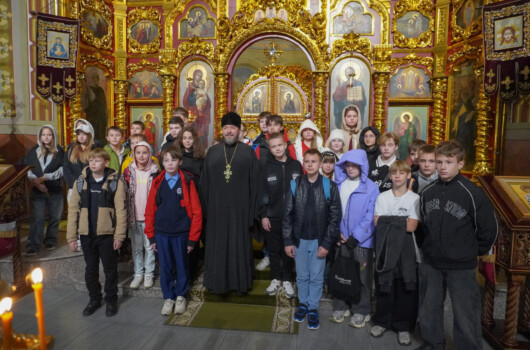 Клирик Нижегородского благочиния провел экскурсию для школьников в рамках проекта «Дружный Нижний»