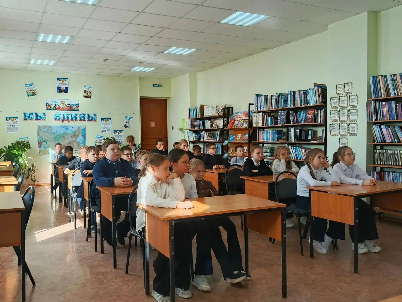 Помощник благочинного Шарангского округа провела беседу со школьниками
