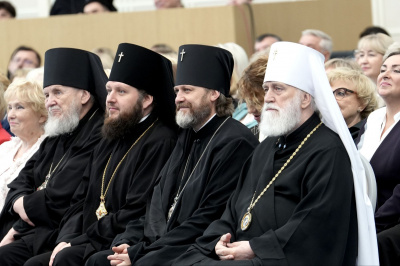 Патриарший наместник и архиереи Московской митрополии приняли участие в форуме педагогов Подмосковья