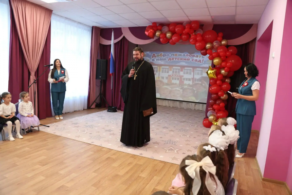 Священник Шахунского благочиния посетил открытие детского сада "Малыш" в поселке Пижма