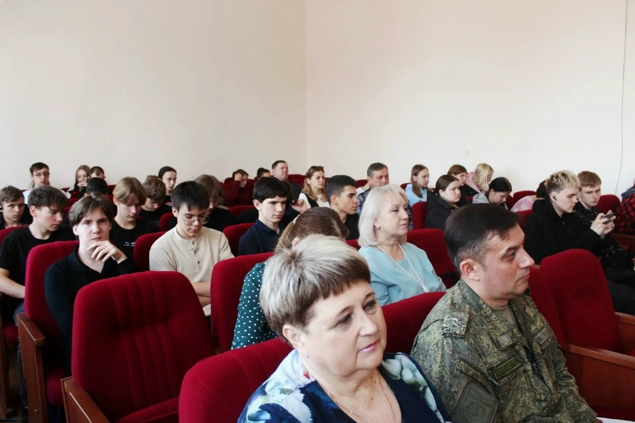 Помощник благочинного Варнавинского округа благословил призывников на воинскую службу