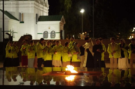 В День памяти и скорби волонтеры Нижегородской епархии провели в кремле мероприятия, приуроченные к 85-й годовщине начала Великой Отечественной войны
