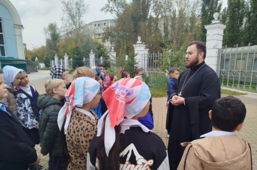 Клирик Московского благочиния провел экскурсию для четвероклассников в рамках курса «Основы православной культуры»