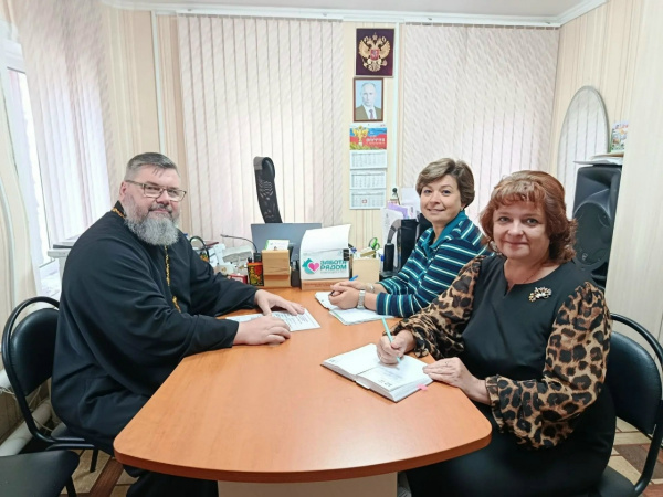 В Ковернинском благочинии обсудили планы сотрудничества с центром социального обслуживания