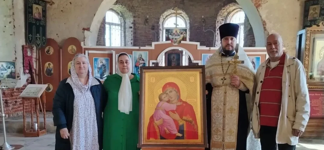 В Дальнеконстантиновском благочинии в возрождающемся храме села Кажлейка встретили Владимирскую икону Пресвятой Богородицы