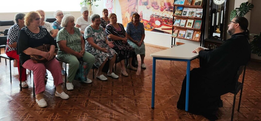 В арзамасской библиотеке имени И. П. Склярова прошла встреча «Дорога к храму», приуроченная ко Дню Крещения Руси