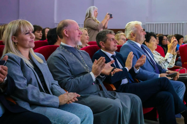 Благочинный Ветлужско-Уренского округа принял участие в концерте, посвященном Дню учителя 
