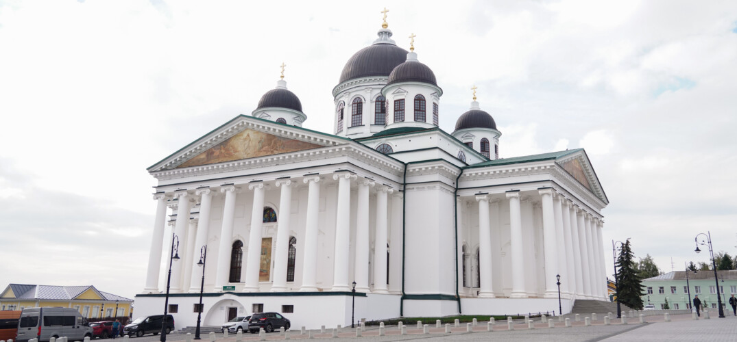 Митрополит Георгий возглавил престольный праздник в Воскресенском кафедральном соборе Арзамаса