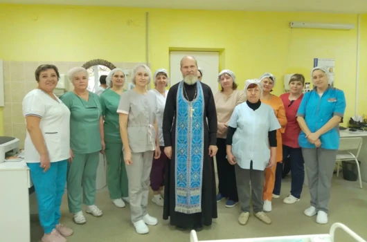 Помощник благочинного Арзамасского городского округа освятил детскую стоматологическую поликлинику