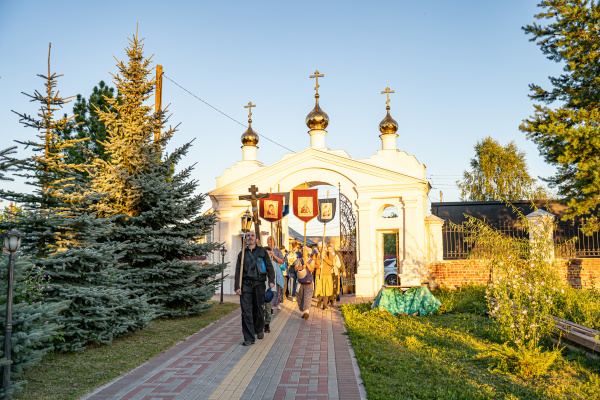 Начался традиционный Крестный ход «Городец — Дивеево»
