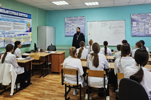 Клирик Молитовского благочиния провел духовную беседу со студентами Нижегородского медицинского колледжа