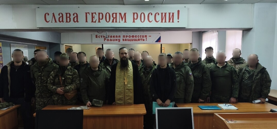 Помощник благочинного Автозаводского округа благословил добровольцев на отправку в зону СВО