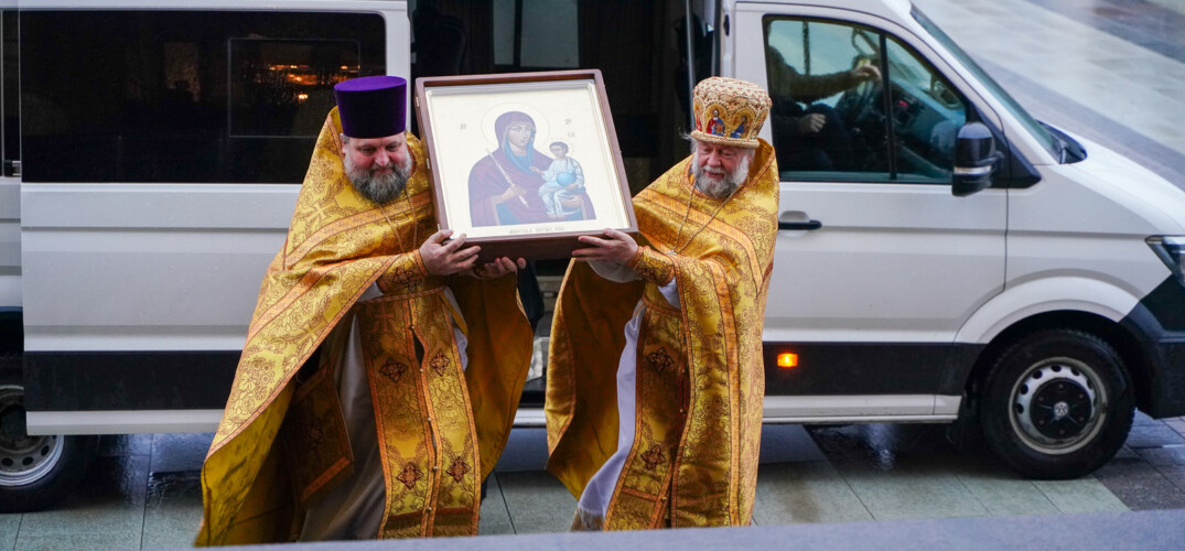 В Александро-Невский кафедральный собор Нижнего Новгорода для постоянного пребывания принесена икона Божией Матери «Минская»