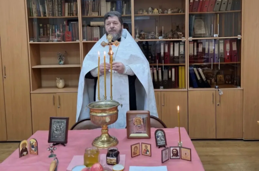 Клирик Нижегородского благочиния освятил гимназию №13