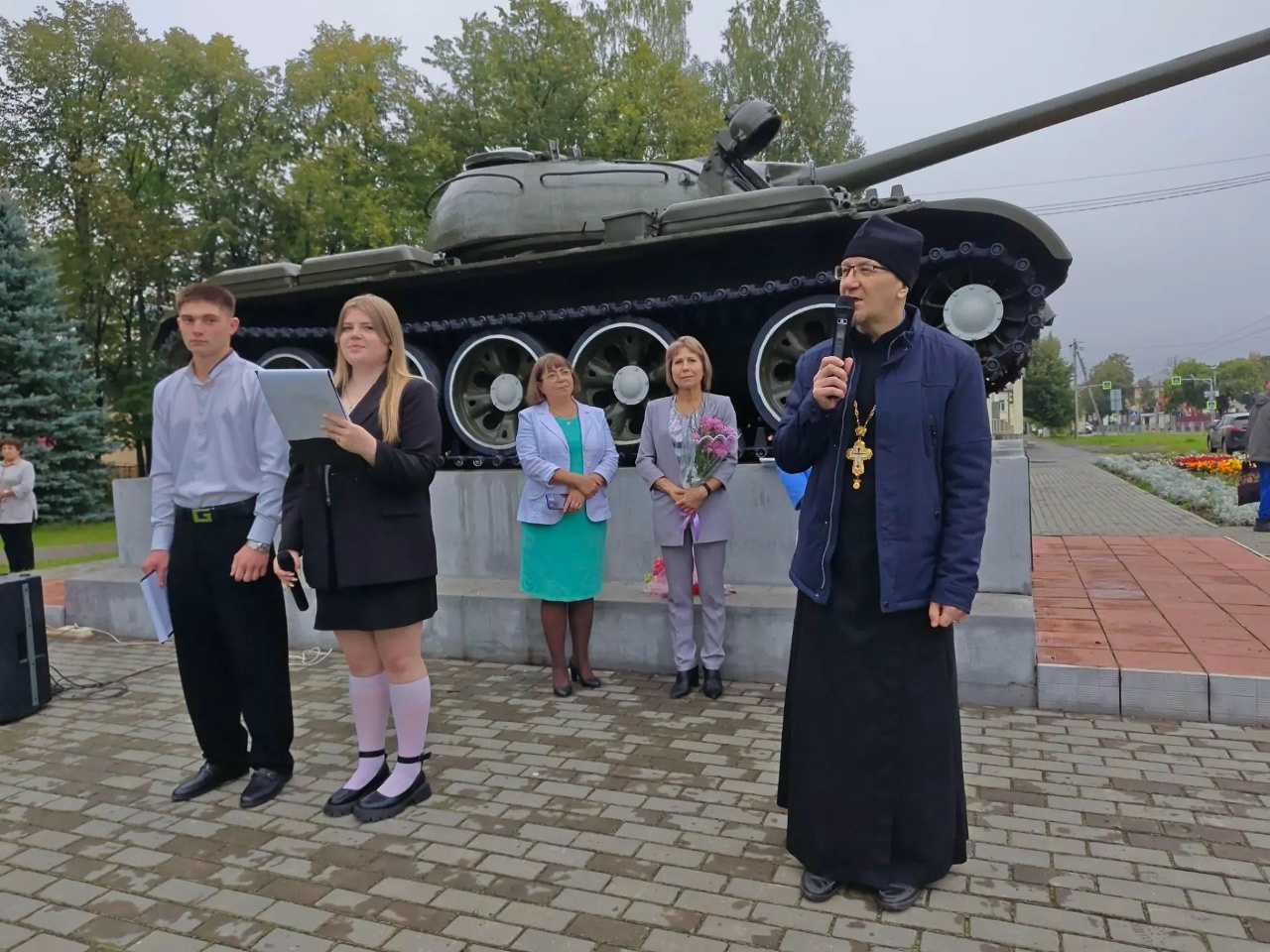 Священники Ветлужско-Уренского благочиния приняли участие в торжественных линейках, посвященных Дню знаний