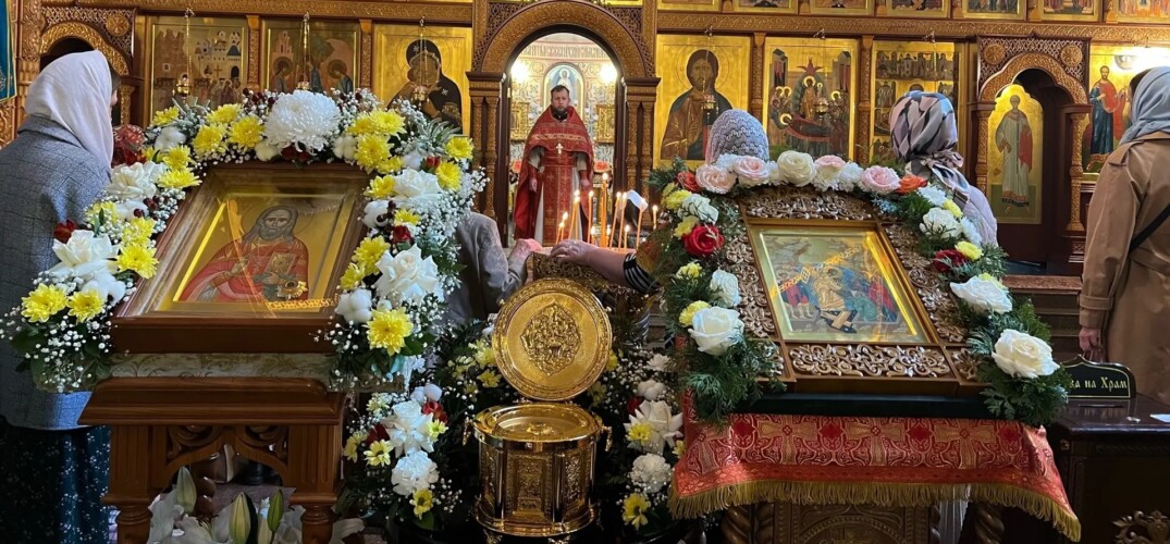 В Нагорном благочинии завершилось пребывание ковчега с частицей мощей праведного Алексия Бортсурманского