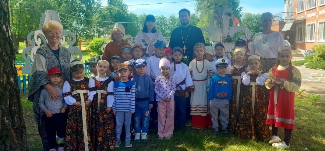Помощник благочинного Богородского округа провел духовную беседу в Алешковском детском саду