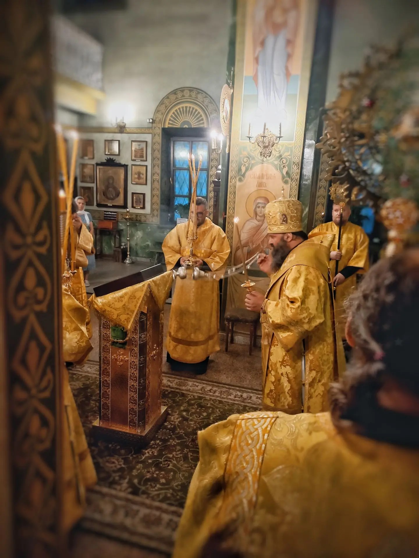 В канун Недели 5-й по Пятидесятнице епископ Городецкий и Ветлужский Парамон совершил Всенощное бдение в Городецком Феодоровском мужском монастыре