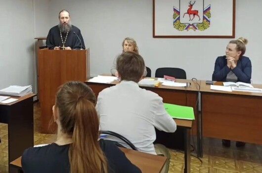 Помощник благочинного Молитовского округа принял участие в совещании по духовно‑нравственному воспитанию