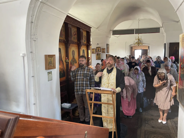 Жители отдаленных деревень Сокольского округа совершили паломничество в центральный храм благочиния