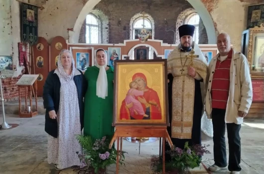 В Дальнеконстантиновском благочинии в возрождающемся храме села Кажлейка встретили Владимирскую икону Пресвятой Богородицы